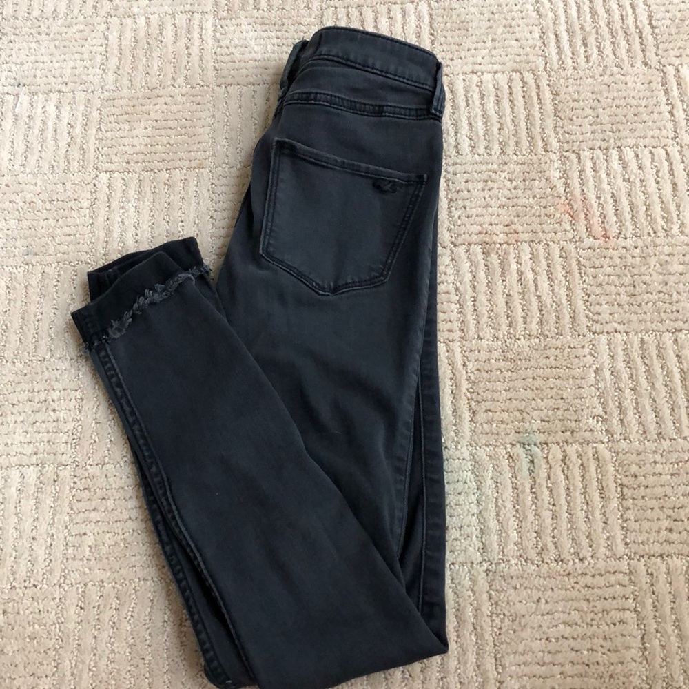 hollister height rise ripped jean legging